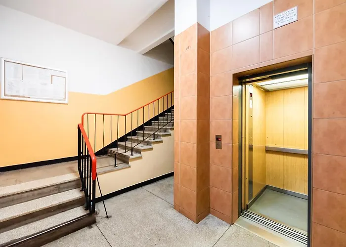 Zelazna Sky Nest Apartment