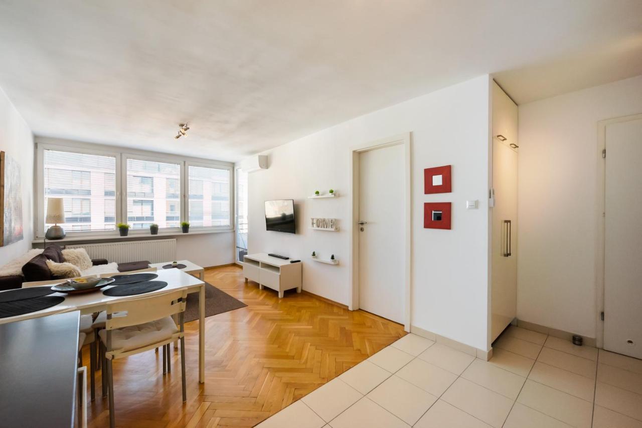 Zelazna Sky Nest Appartement