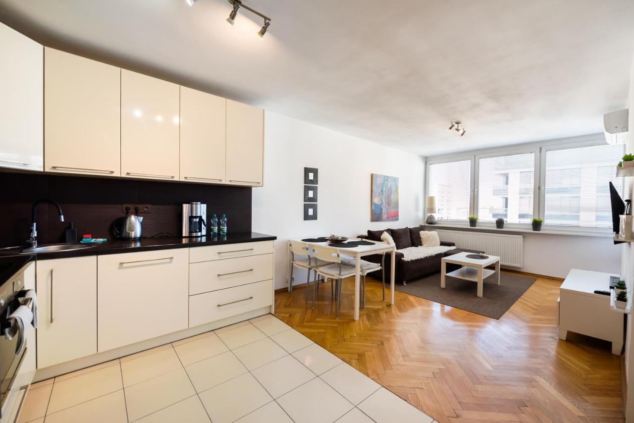 Zelazna Sky Nest Appartement *